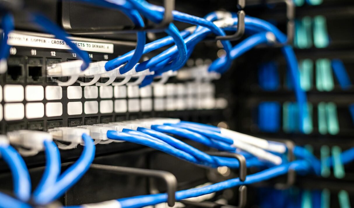 PoE vs Traditional CCTV Wiring: What Every Installer Should Know